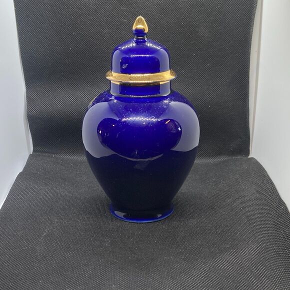 Cobalt Blue Ginger Jar w Lid | Japanese Kutani Style Gold Floral Bird Vase - Picture 3 of 8